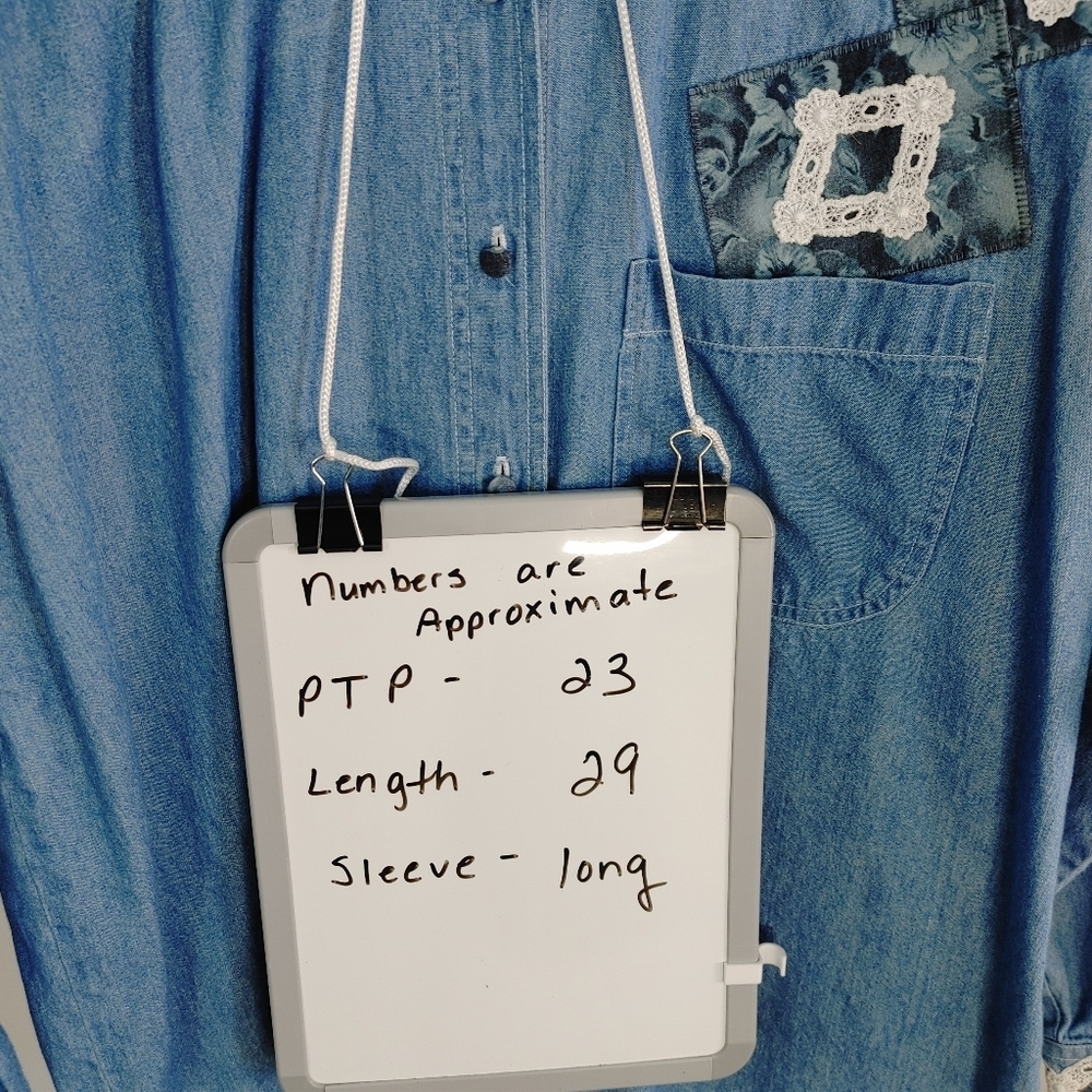 Blue Diamond Virginia Beach Denim Shirt M Lace Applique Vintage Chambray Cottage - Picture 12 of 14